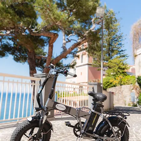 Oda ve Kahvaltı Lampara Vico Equense