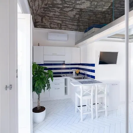 Bed and breakfast Lampara 4*